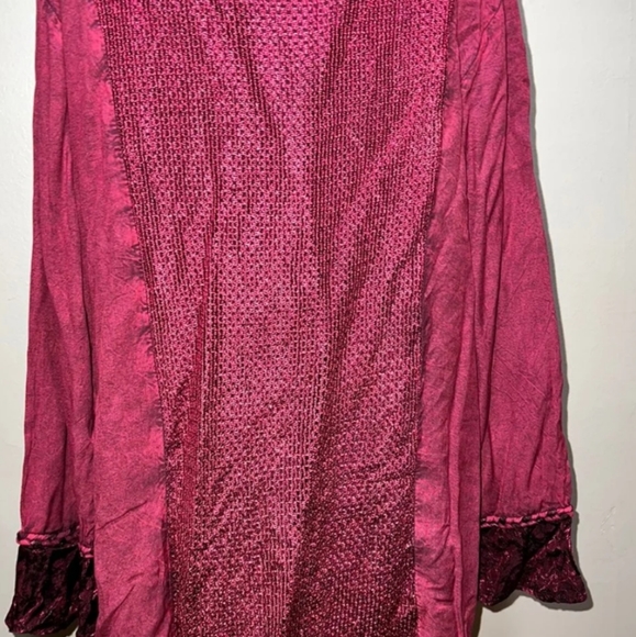 The Pyramid collection wine color bohemian embroidered & detailed tunic 1X - Picture 2 of 6